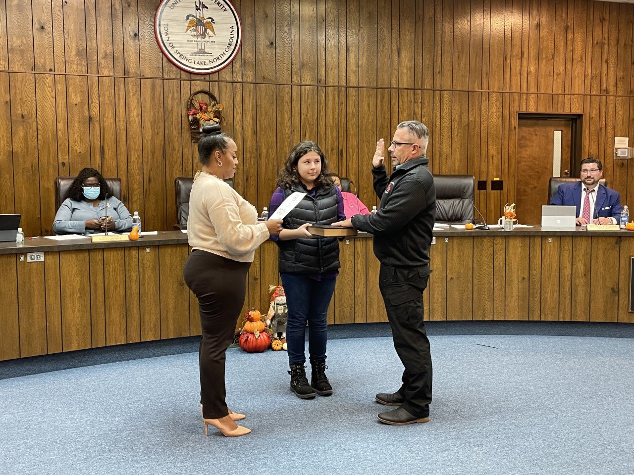 Williams sworn in as interim Spring Lake manager