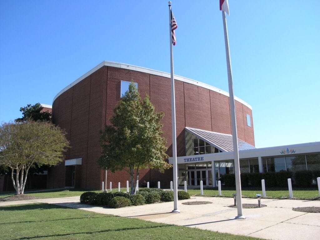 Cumberland Commissioners Pick Contractors to Rehab Crown Arena, Theatre